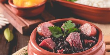Culinária Indígena: A Essência Brasileira na Gastronomia - Cover Image