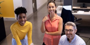 Liderança Feminina no Brasil: Impacto e Estudos de Caso Recentes - Cover Image